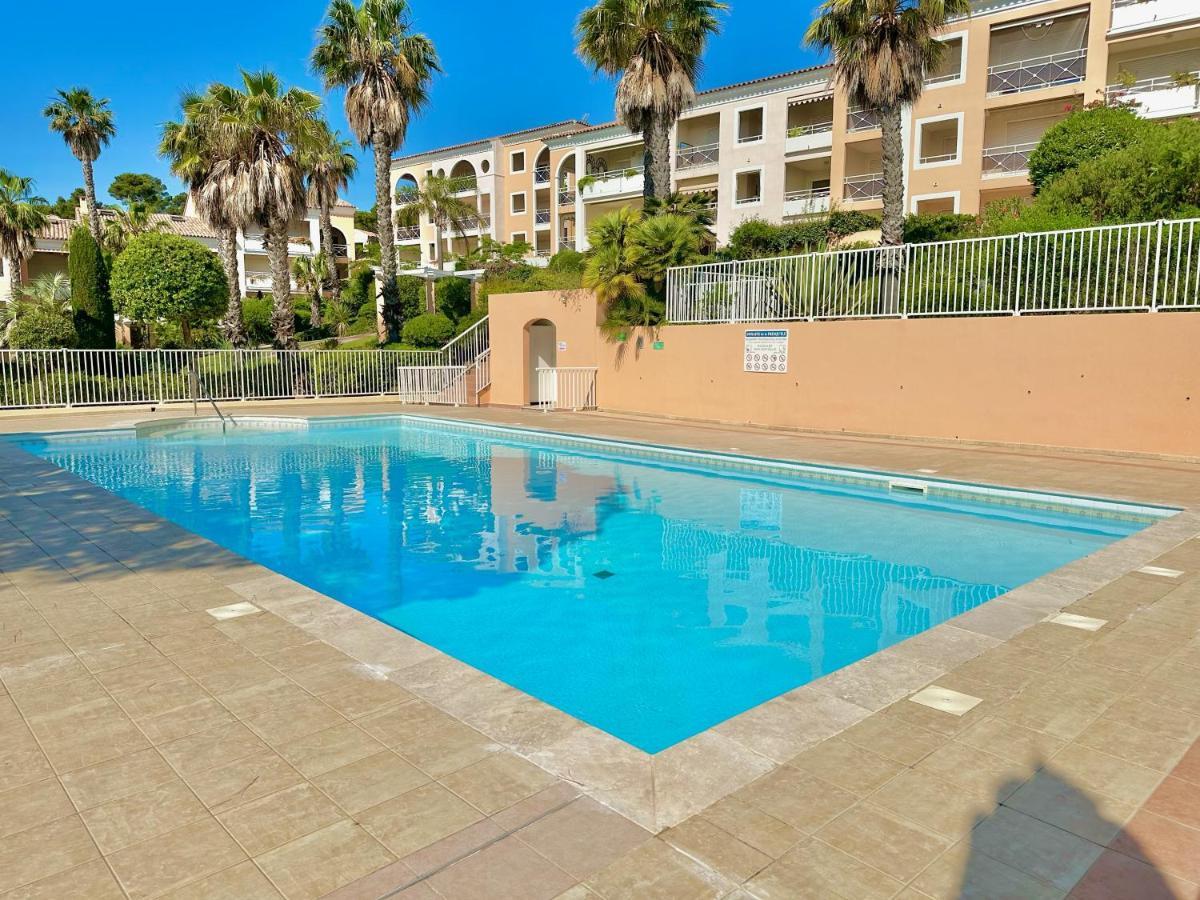 La Girelle De Vacances Giens Hyères Buitenkant foto